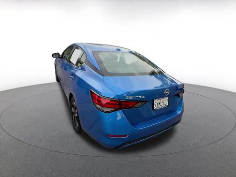 Used 2025 Nissan Sentra SV FWD image 11