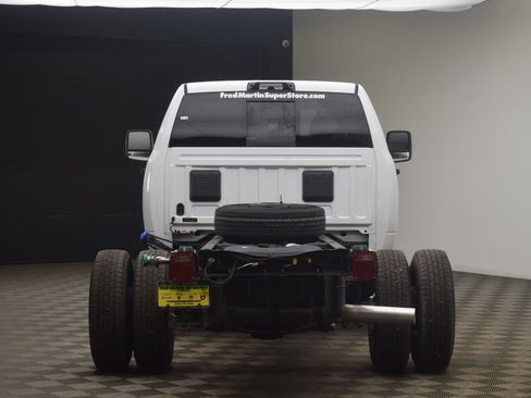 New 2026 RAM 3500 Tradesman AWD/4WD image 10