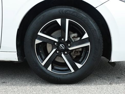 Used 2024 Nissan Sentra SV FWD image 5
