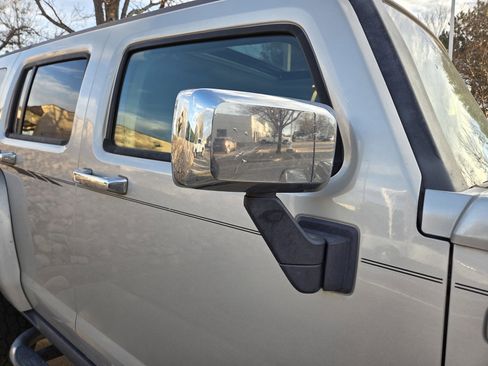 Used 2006 HUMMER H3 Luxury image 13