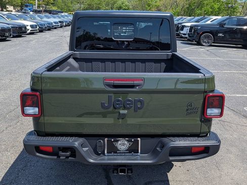 Used 2022 Jeep Gladiator Sport AWD/4WD image 8
