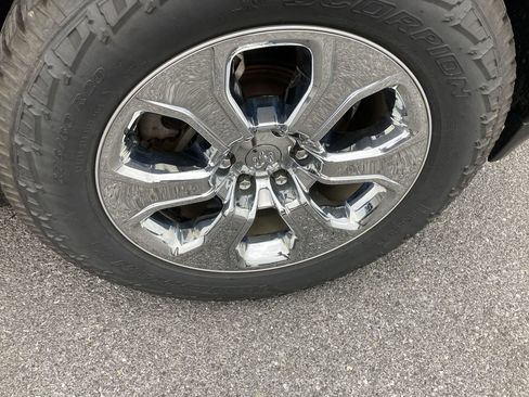 Used 2019 RAM 1500 Big Horn AWD/4WD image 10