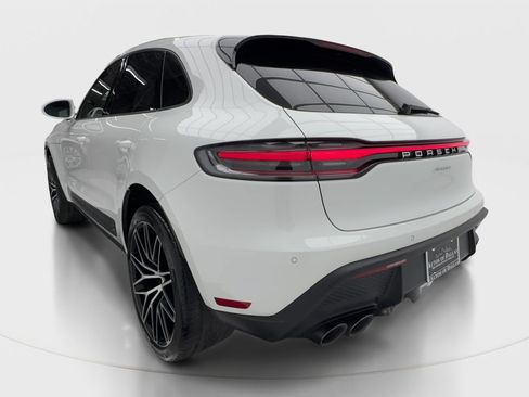Used 2023 Porsche Macan AWD/4WD image 10