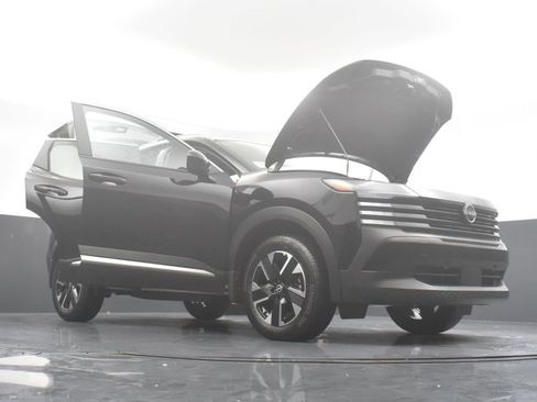 New 2026 Nissan Kicks SV w/ SV Premium Package image 34