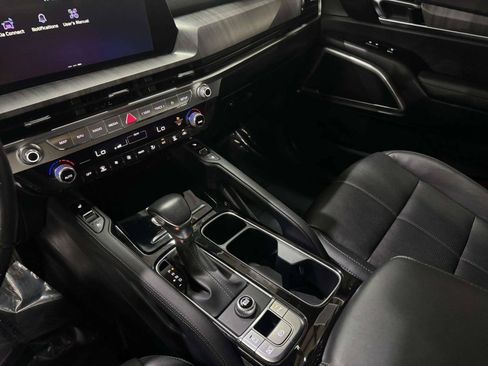 Used 2023 Kia Telluride EX w/ EX Captain's Chair Package FWD image 40