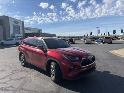 Used 2022 Toyota Highlander XLE