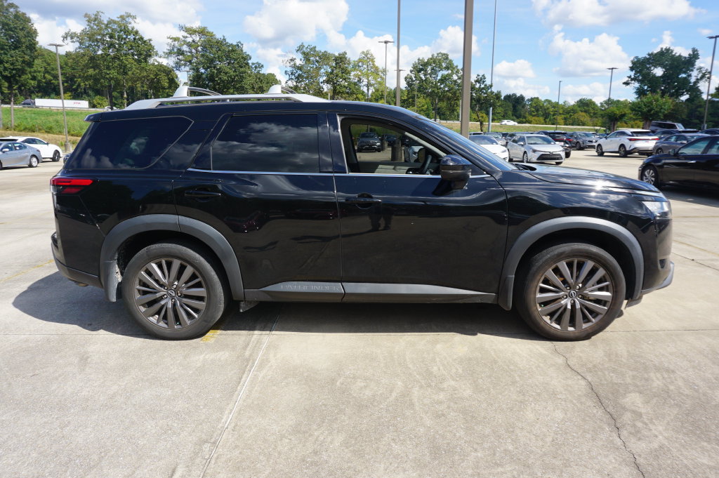 Used 2024 Nissan Pathfinder SL w/ SL Premium Package FWD image 23