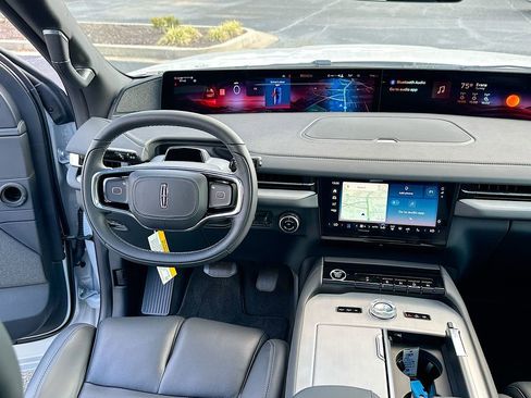 New 2025 Lincoln Navigator Reserve w/ Jet Appearance Package image 19