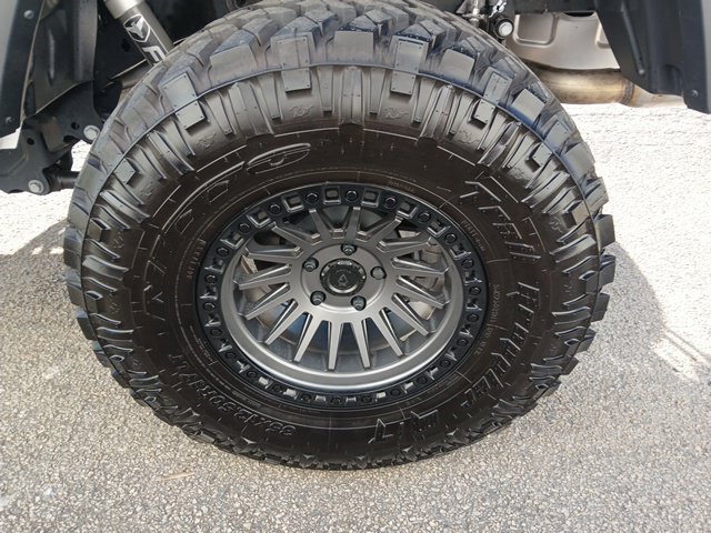 Used 2025 Jeep Gladiator Sport AWD/4WD image 52