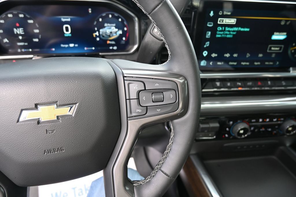 Used 2026 Chevrolet Silverado 3500 High Country w/ High Country Premium Package AWD/4WD image 31