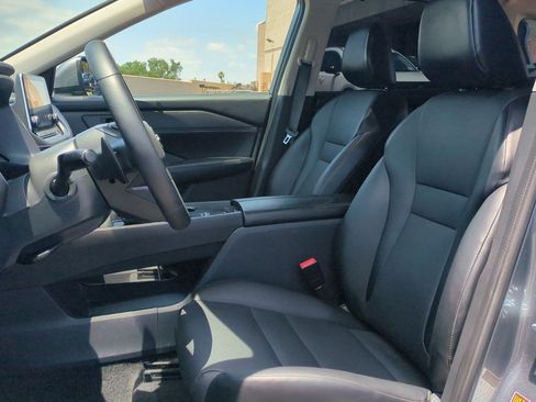 Certified 2025 Nissan Rogue SV w/ SV Premium Package FWD image 20