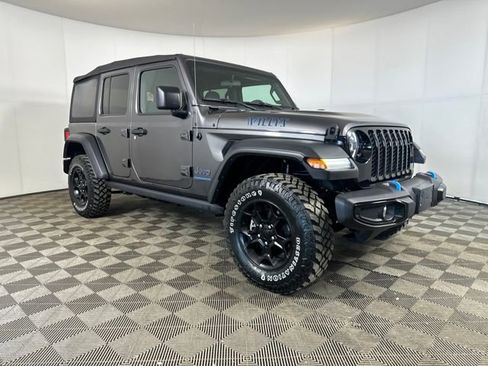 Used 2023 Jeep Wrangler Unlimited image 2