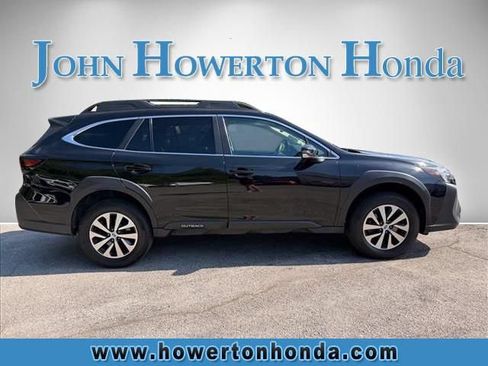 Used 2023 Subaru Outback Premium AWD/4WD image 3