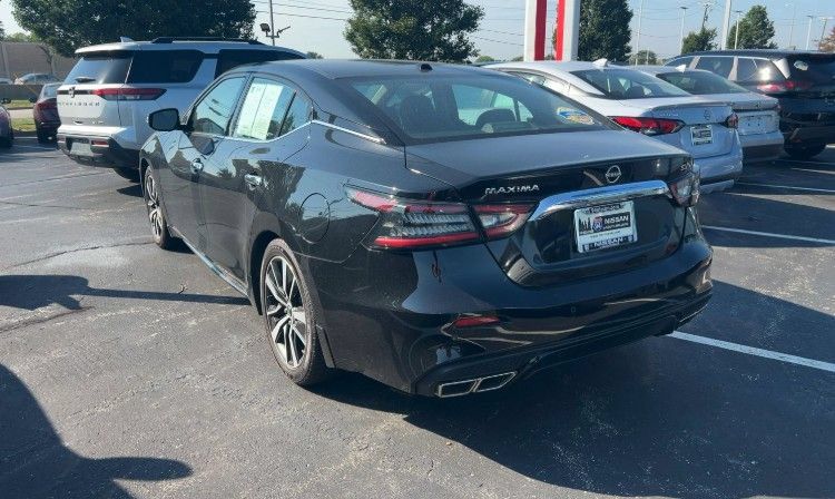 Used 2023 Nissan Maxima SV w/ Floor Mat Group FWD image 4
