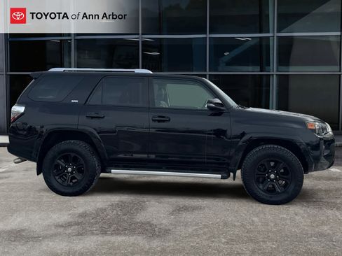 Used 2014 Toyota 4Runner SR5 Premium image 13