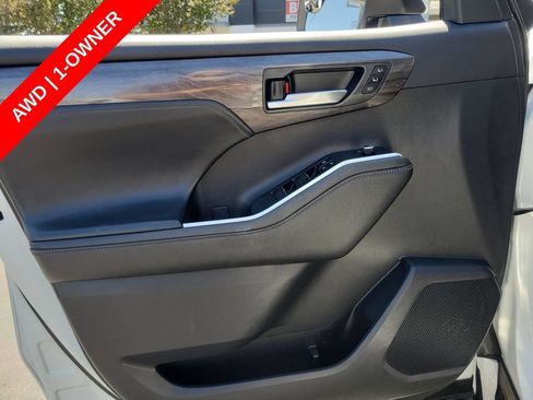 Used 2023 Toyota Highlander Limited AWD/4WD image 24
