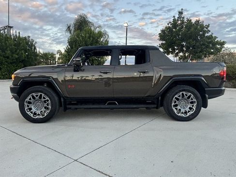 Used 2025 GMC Hummer EV 3X w/ LPO, Sport Package AWD/4WD image 2