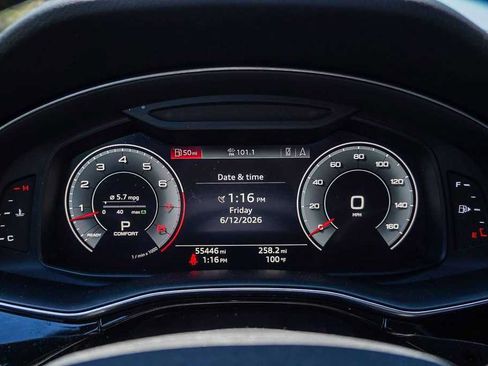 Used 2019 Audi Q8 Premium w/ Convenience Package AWD/4WD image 26