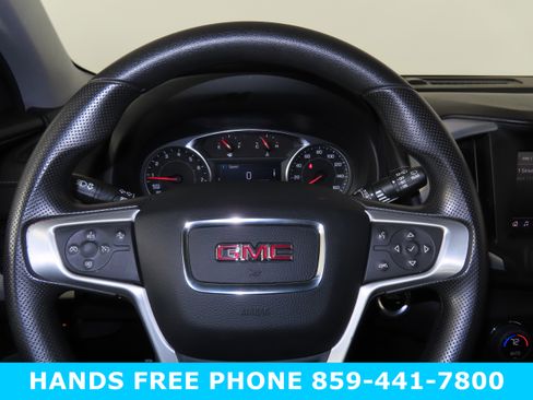 Used 2023 GMC Terrain SLE w/ Driver Convenience Package image 11