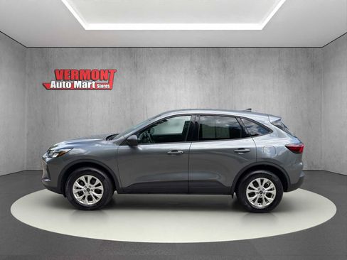 Used 2025 Ford Escape Active AWD/4WD image 5