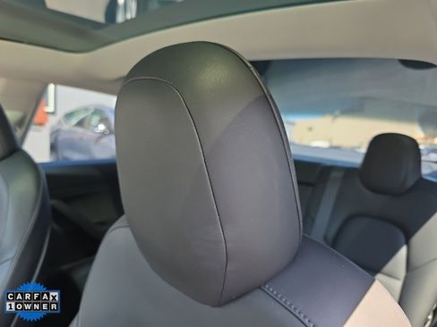 Used 2019 Tesla Model 3 Standard Range Plus image 17