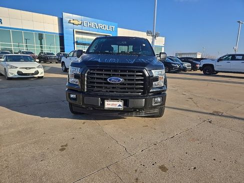 Used 2017 Ford F150 XLT w/ Equipment Group 302A Luxury image 9