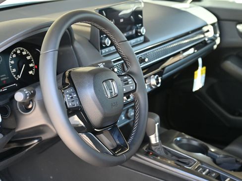 New 2025 Honda Civic Sport image 15