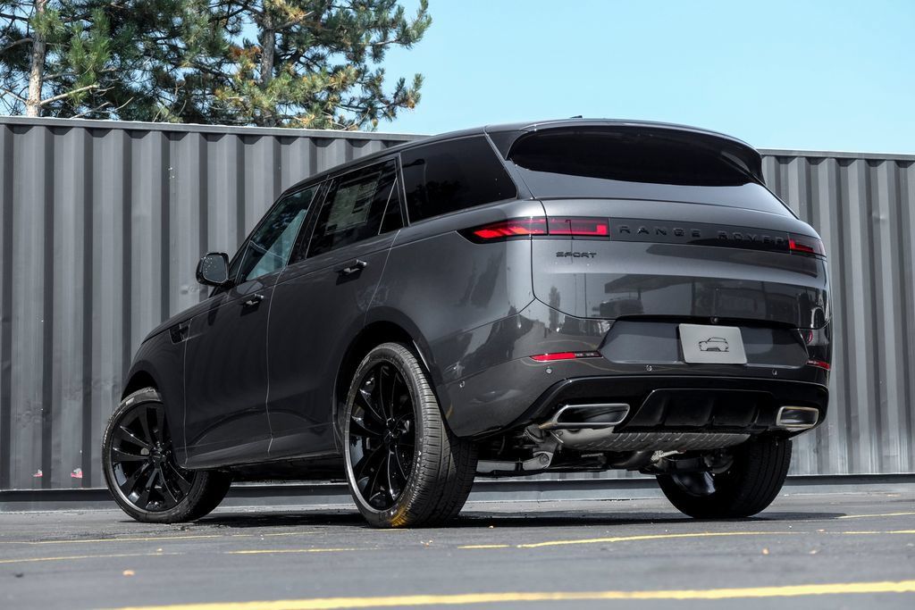 New 2026 Land Rover Range Rover Sport Dynamic SE AWD/4WD image 2