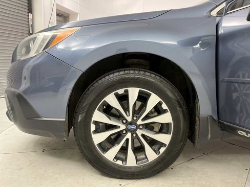 Used 2015 Subaru Outback 2.5i Limited AWD/4WD image 25