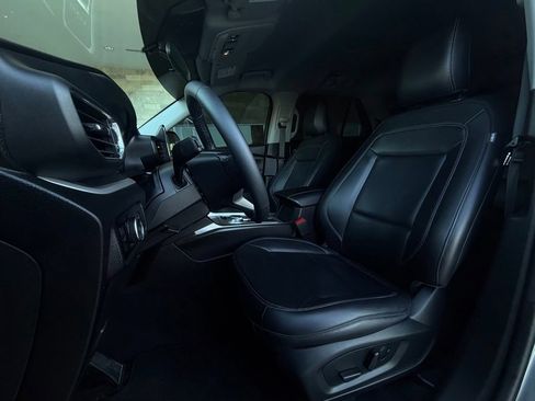 Used 2023 Ford Explorer XLT w/ Equipment Group 202A RWD image 6