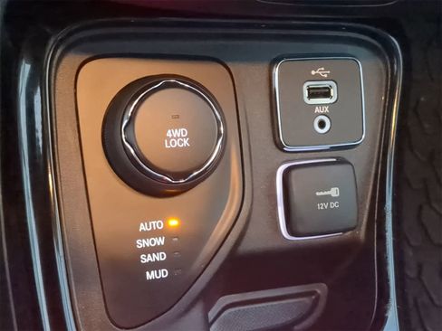 Used 2018 Jeep Compass Latitude w/ Popular Equipment Group image 31