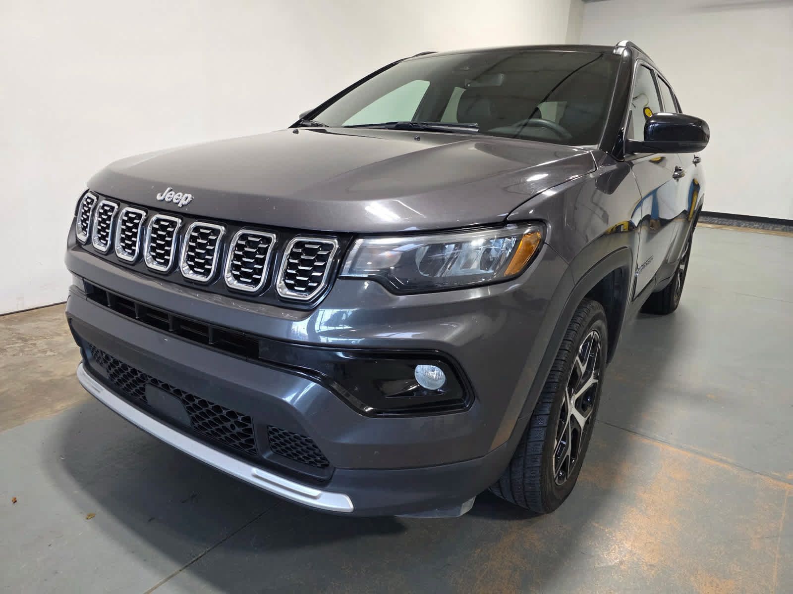 Used 2024 Jeep Compass Limited AWD/4WD image 1