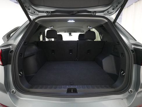 Used 2024 Chevrolet Equinox LT image 10