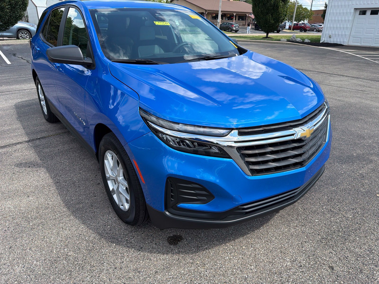 Used 2024 Chevrolet Equinox LS w/ LS Convenience Package FWD image 8