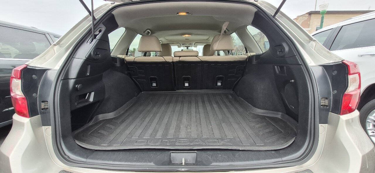 Used 2017 Subaru Outback 2.5i Limited AWD/4WD image 29