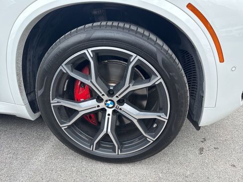 Certified 2024 BMW X5 xDrive40i w/ M Sport Package image 3