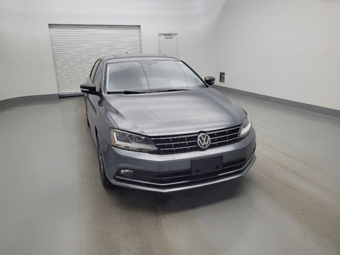 Used 2018 Volkswagen Jetta SEL FWD image 14