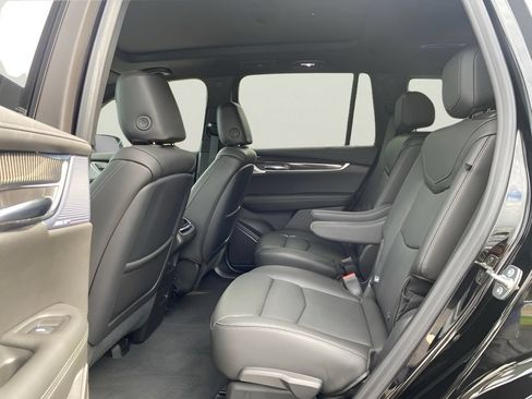 Certified 2025 Cadillac XT6 Sport w/ LPO, Floor Liner Package AWD/4WD image 16