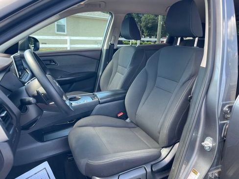 Used 2023 Nissan Rogue S FWD image 9