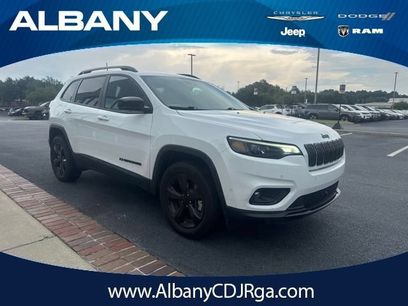 Used 2023 Jeep Cherokee Altitude Lux