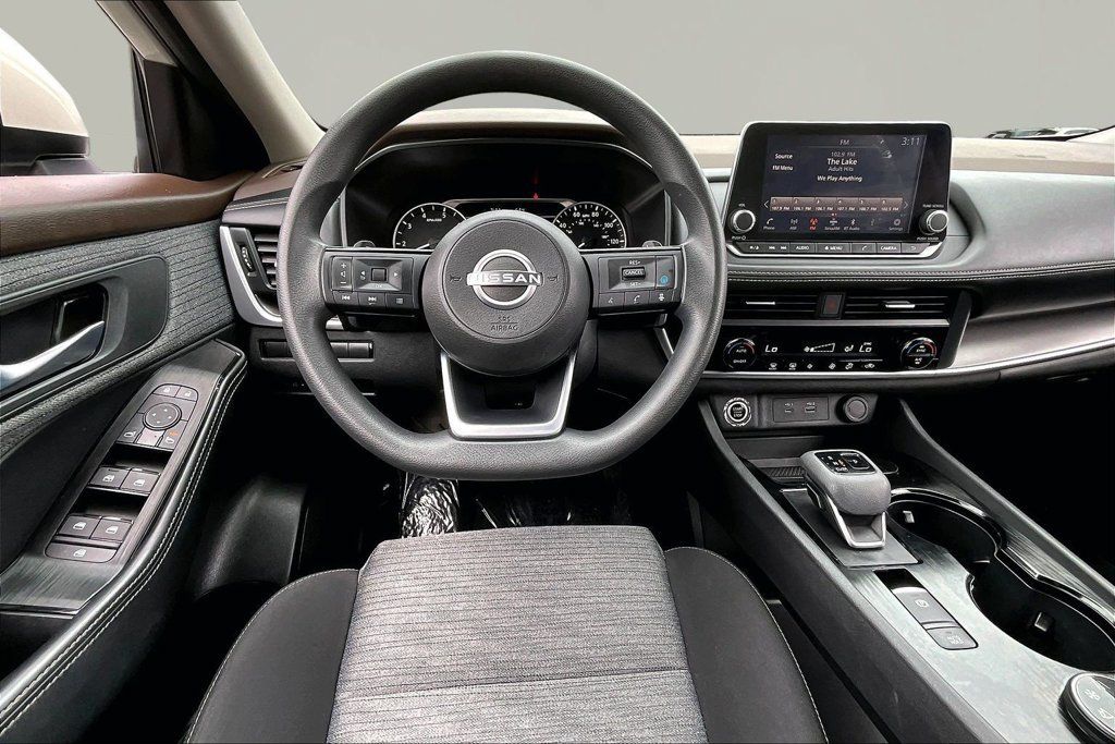 Used 2023 Nissan Rogue SV AWD/4WD image 10