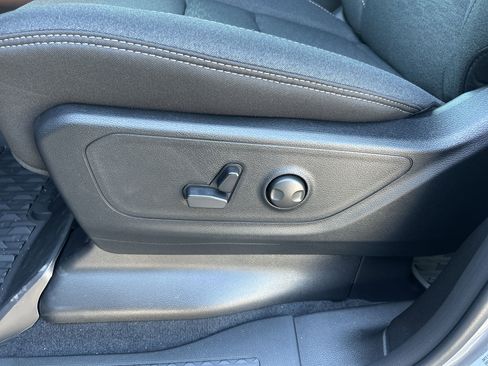 New 2026 RAM 1500 Big Horn w/ Night Edition image 16