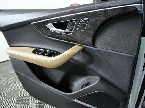 Used 2025 Audi Q7 3.0T Premium Plus AWD/4WD image 24