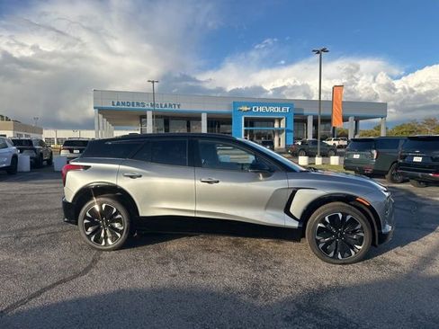 New 2026 Chevrolet Blazer EV RS image 2