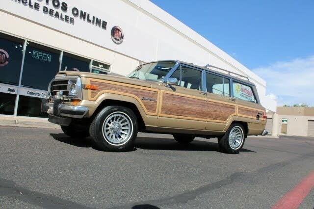 Used 1990 Jeep Grand Wagoneer AWD/4WD image 32