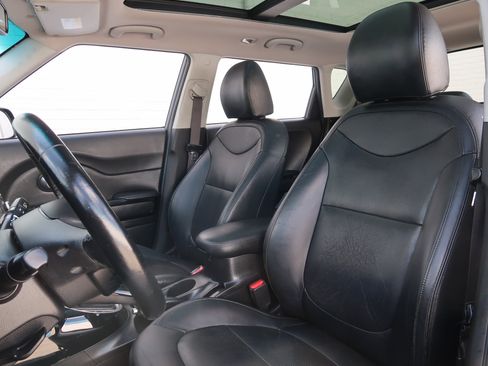 Used 2016 Kia Soul ! w/ Premium Package FWD image 12