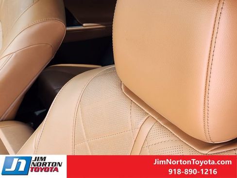 Used 2021 Toyota Highlander Platinum AWD/4WD image 17
