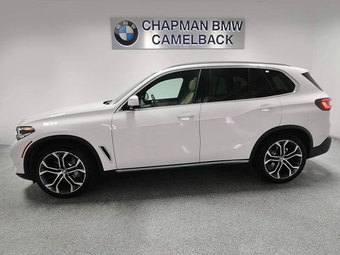 Used 2021 BMW X5 sDrive40i w/ Convenience Package RWD image 3