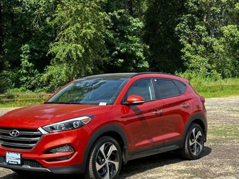 Used 2016 Hyundai Tucson Limited w/ Option Group 03 AWD/4WD image 4