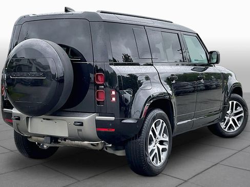 Used 2025 Land Rover Defender 110 X-Dynamic SE AWD/4WD image 11